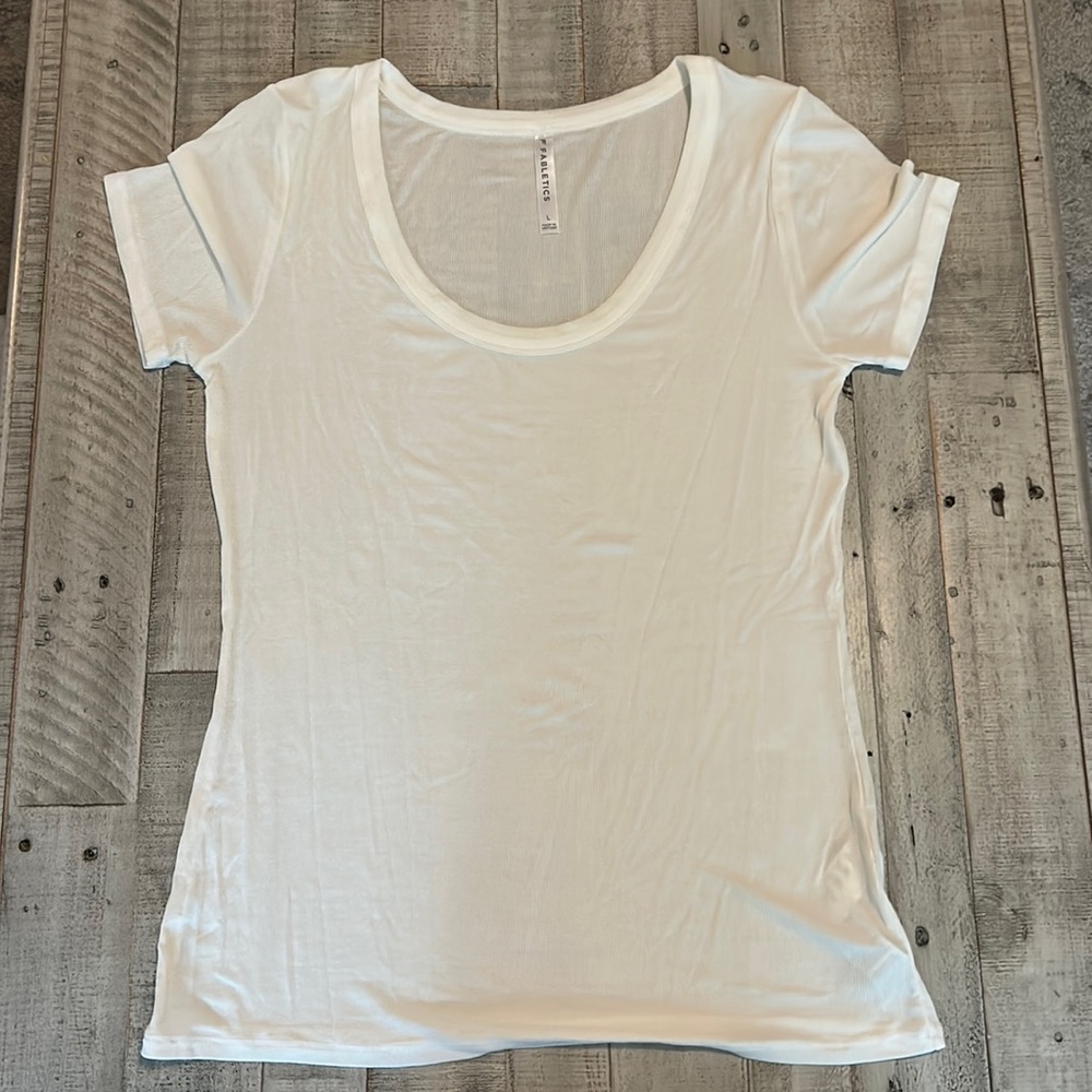 Cream colored fabletics shirt